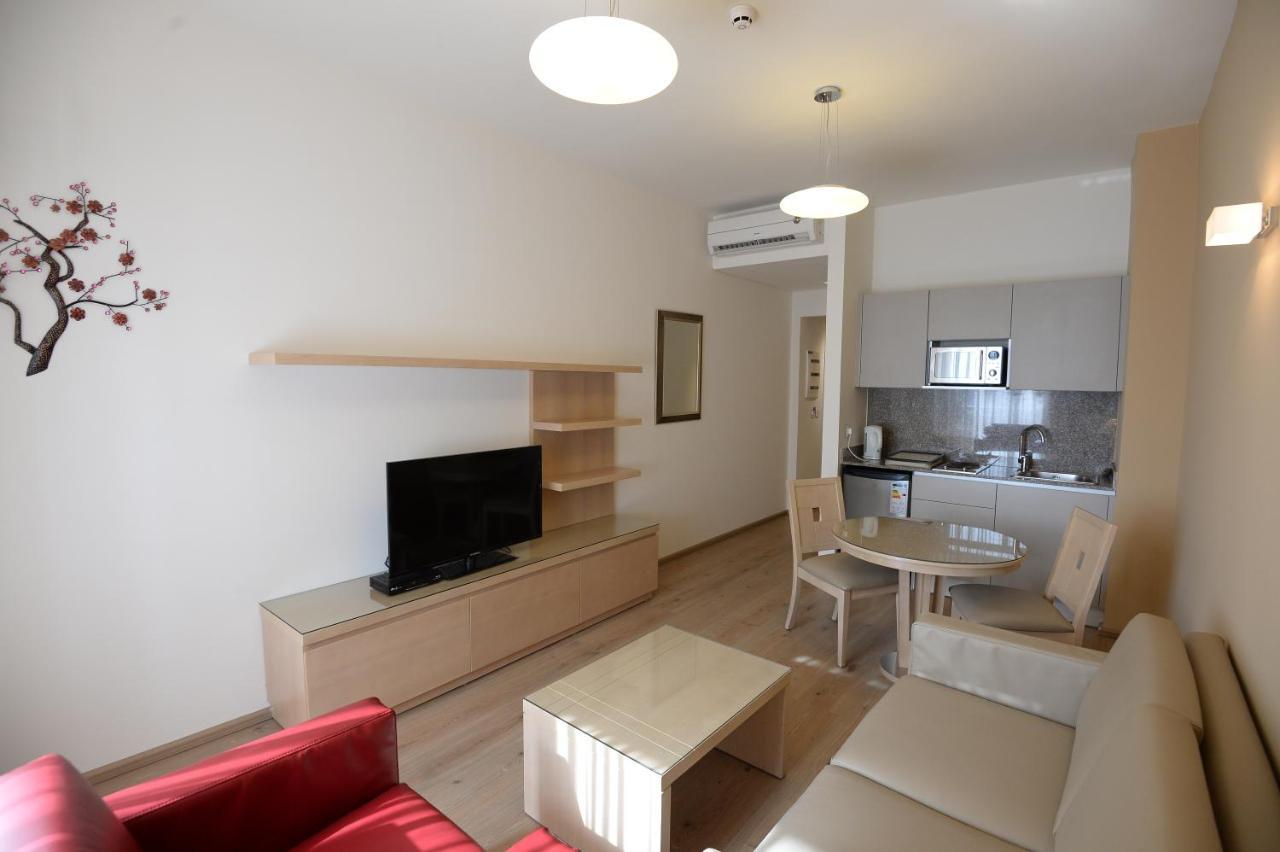 Nest 1 Aparthotel